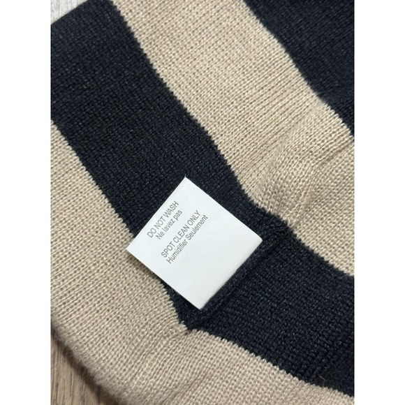 Y2K Roxy Reversible Knitted‎ Beanie Hat main image 6